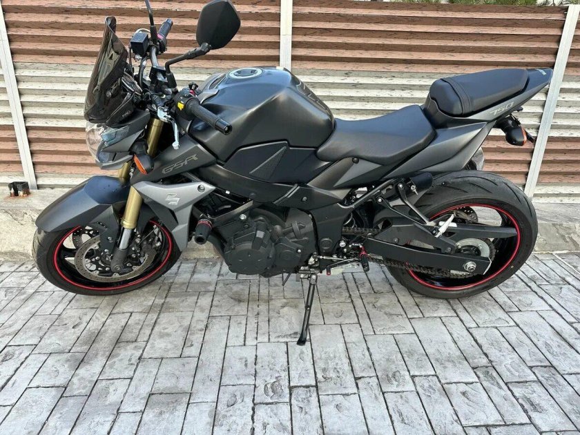 Мотоцикл suzuki