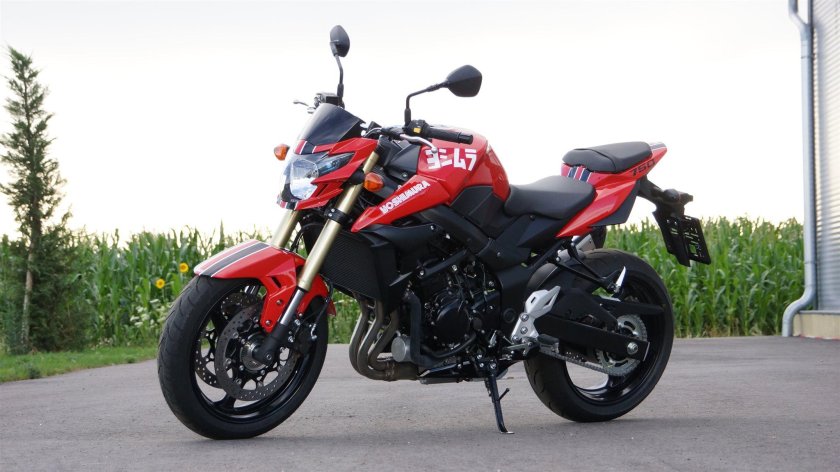 Сузуки джиксер 750