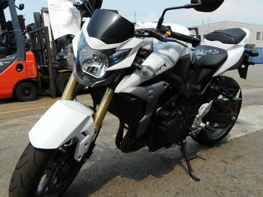 Мотоцикл Suzuki GSR 750