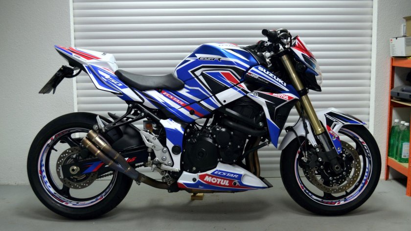 Мотоцикл Suzuki GSR 750