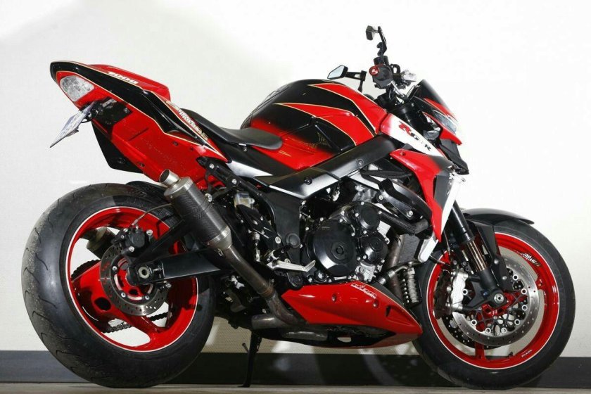 Мотоцикл Suzuki GSR 750