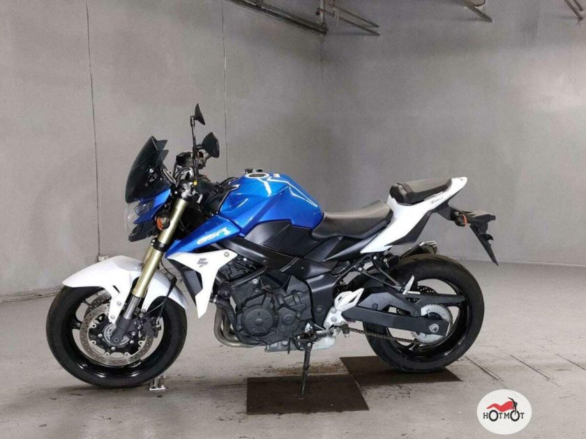 Suzuki GSR 750 2015