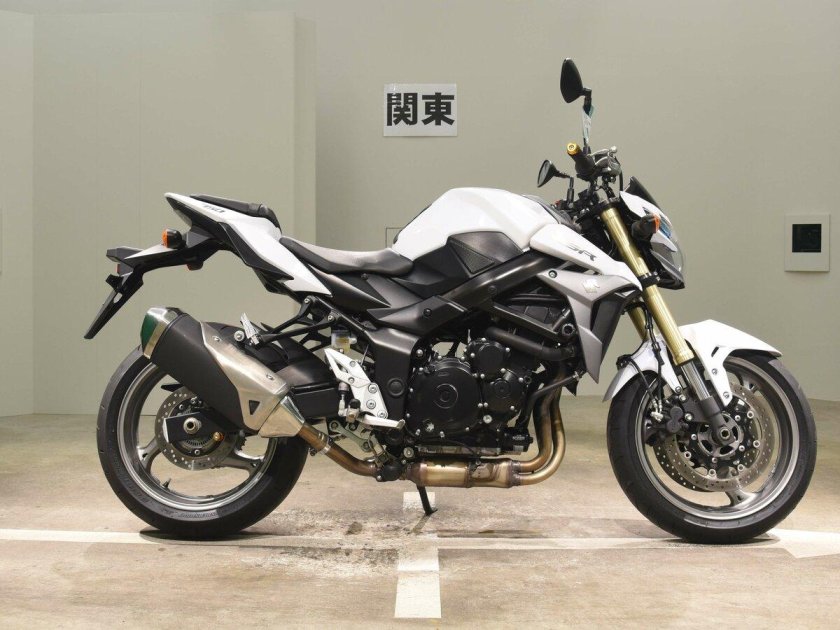 Suzuki GSR 750 Tuning