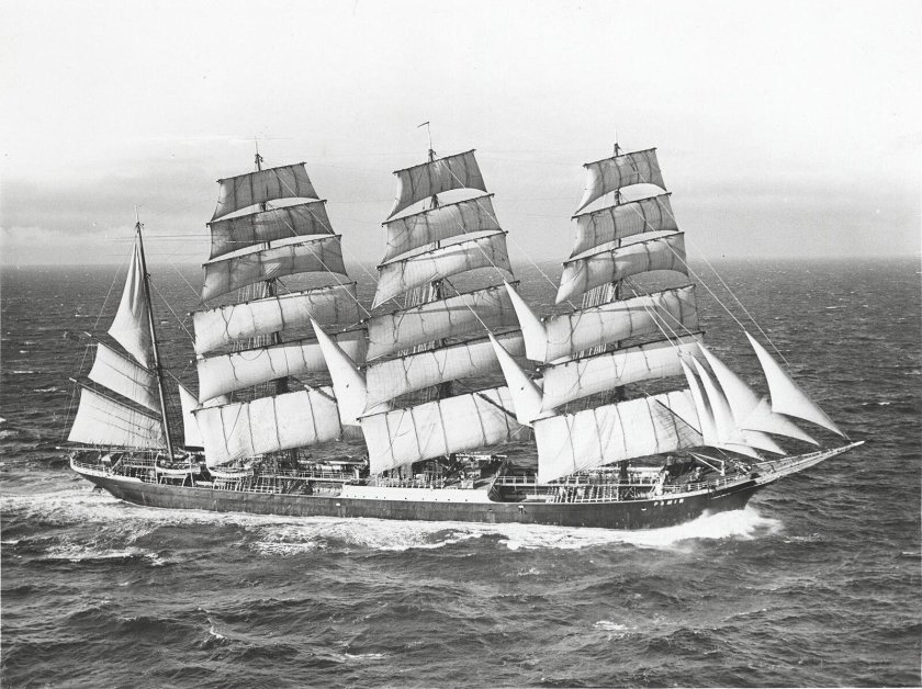 Памир — немецкий четырёхмачтовый Барк постройки 1905 года
