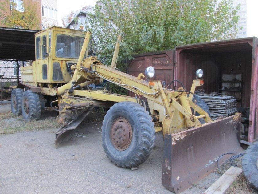 Фара грейдера ДЗ-122