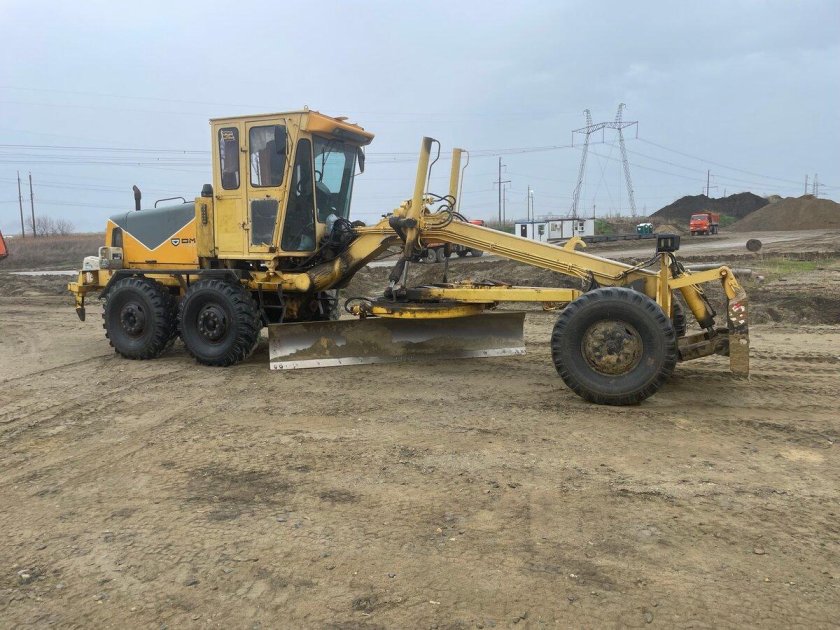 Автогрейдер дормаш дз-122б