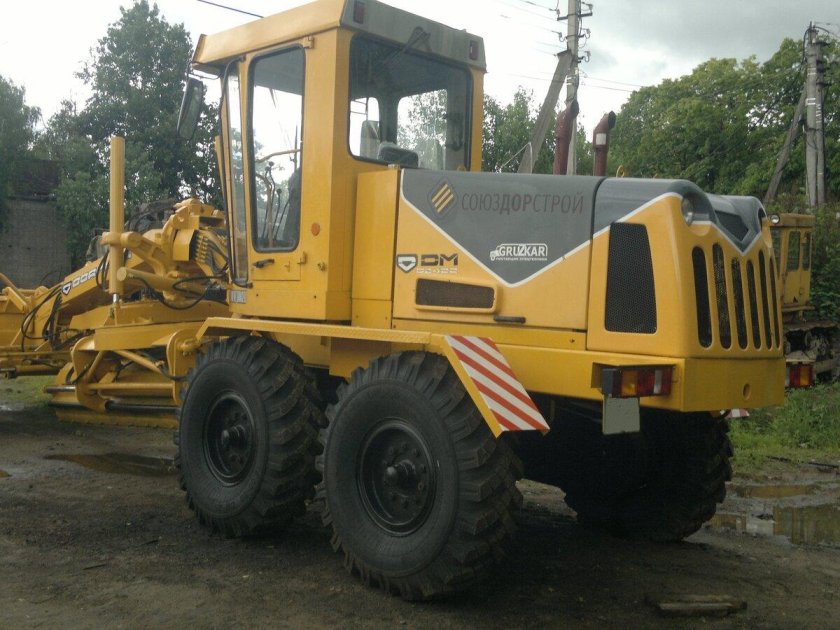 Автогрейдер ДЗ-122б-7