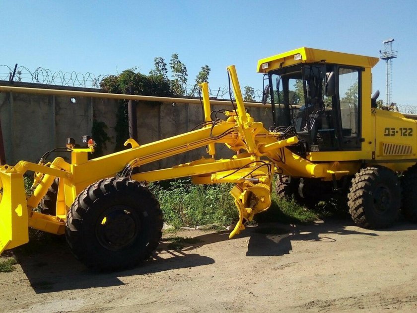 Автогрейдер ДЗ-122б