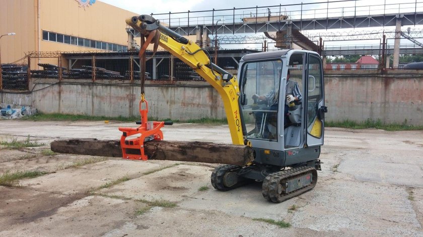 Экскаватор JCB 8030