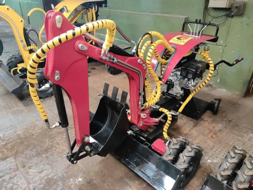 Мини экскаватор