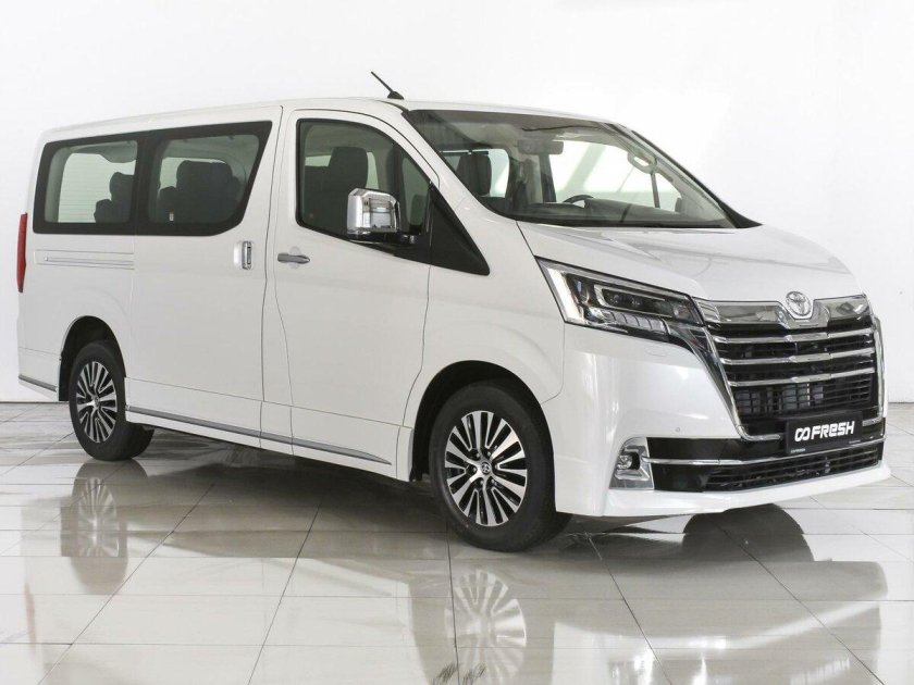 Тойота hiace 2021