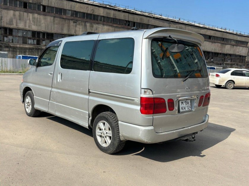 Toyota хайс региус