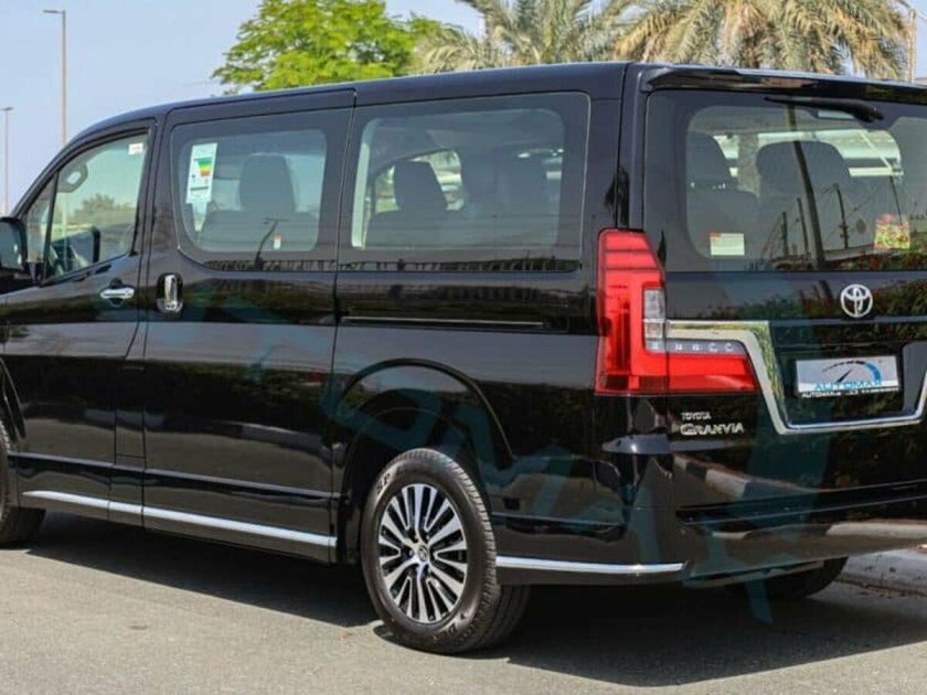 Toyota granvia 2022