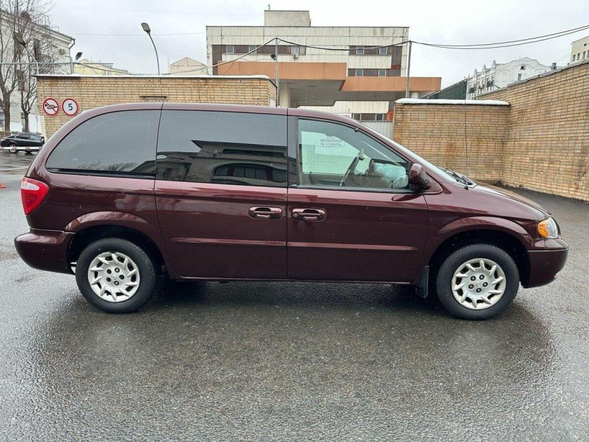 Крайслер вояджер 2001