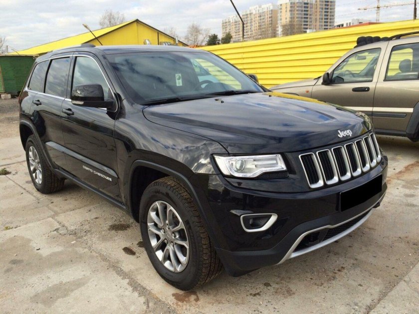 Jeep Grand Cherokee 2015 черный