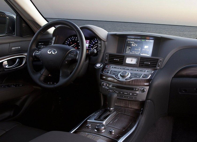 Седан Инфинити м37