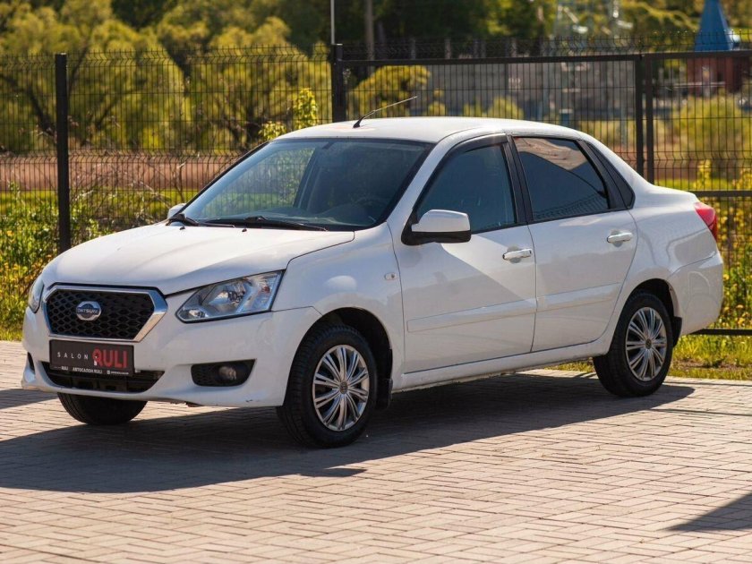 Датсун седан белый