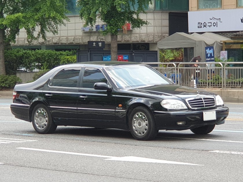 SSANGYONG Chairman (w100)