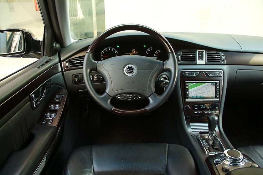 SSANGYONG Chairman cm600