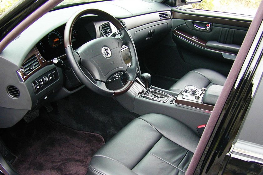SSANGYONG Chairman (w100) салон