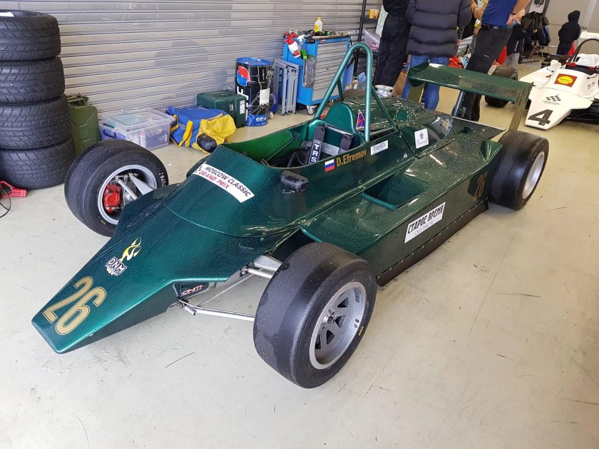 Эстония 21 машина