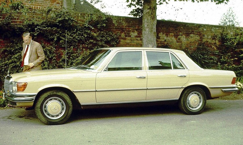 Mercedes-Benz w116