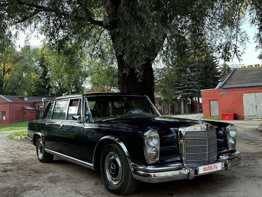 Mercedes-Benz w100 Pullman