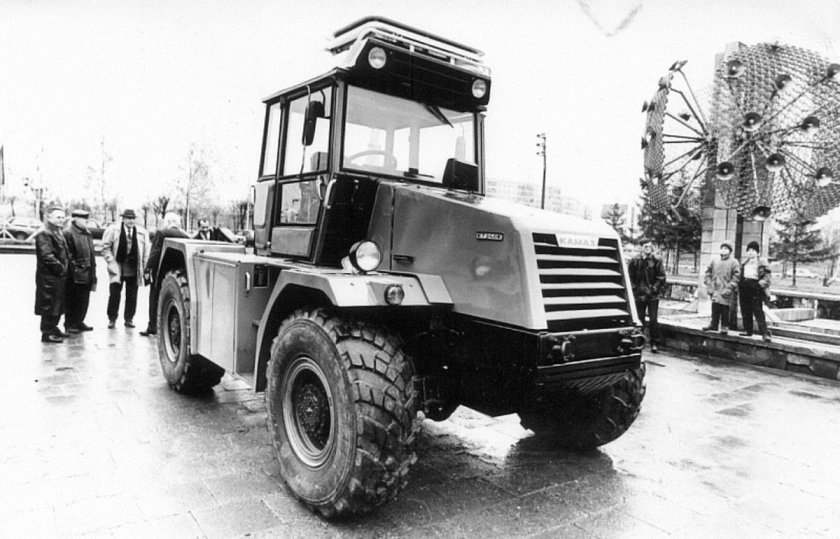 Трактор КАМАЗ кт 240 к