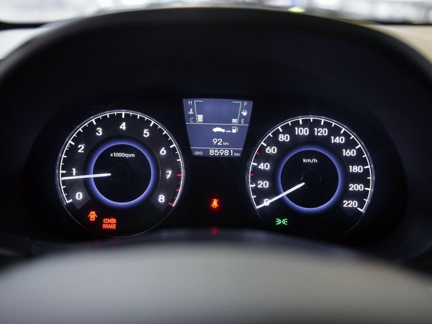 Панель приборов Хендай Солярис 2015