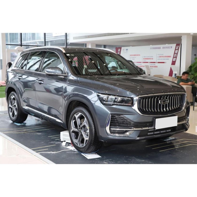 Geely monjaro серый