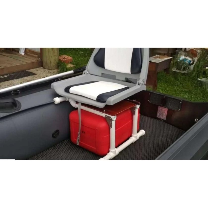 Лодка Стингрей поворотное кресло