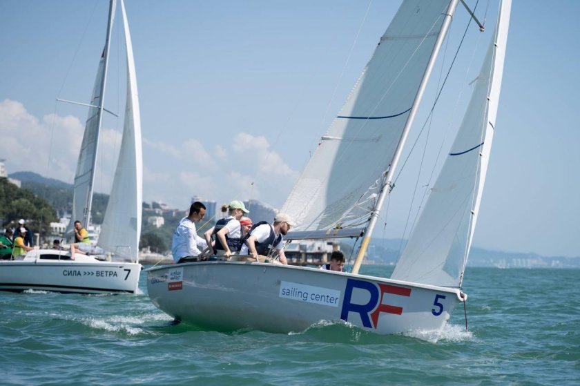 Парусная яхта 5м