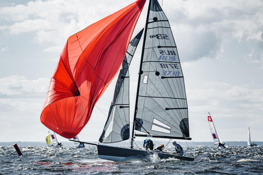 Парусная яхта sb20