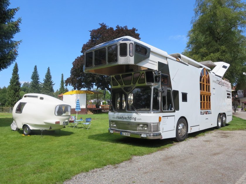 Neoplan 122 автодом