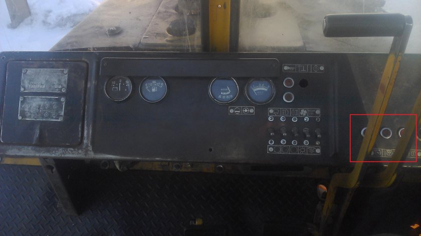 Щиток приборов трактора ДТ-75
