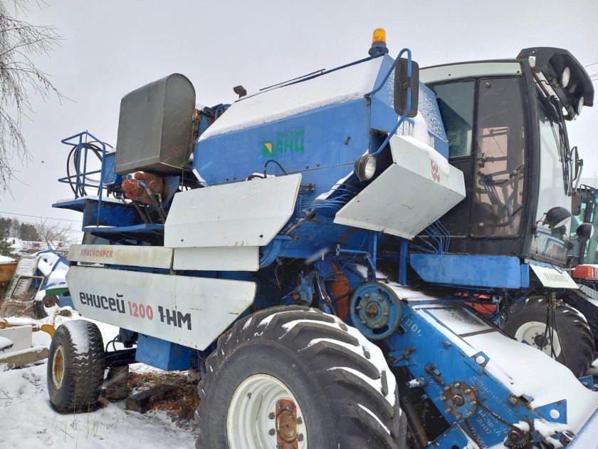 Комбайн енисей 1200