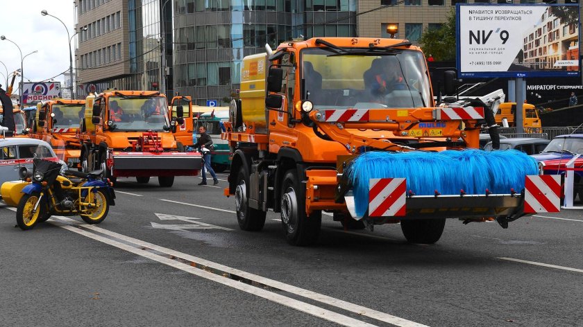 Парад коммунальной техники в москве