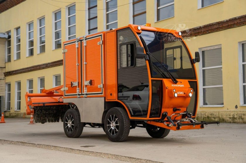 Вакуумная подметально уборочная машина