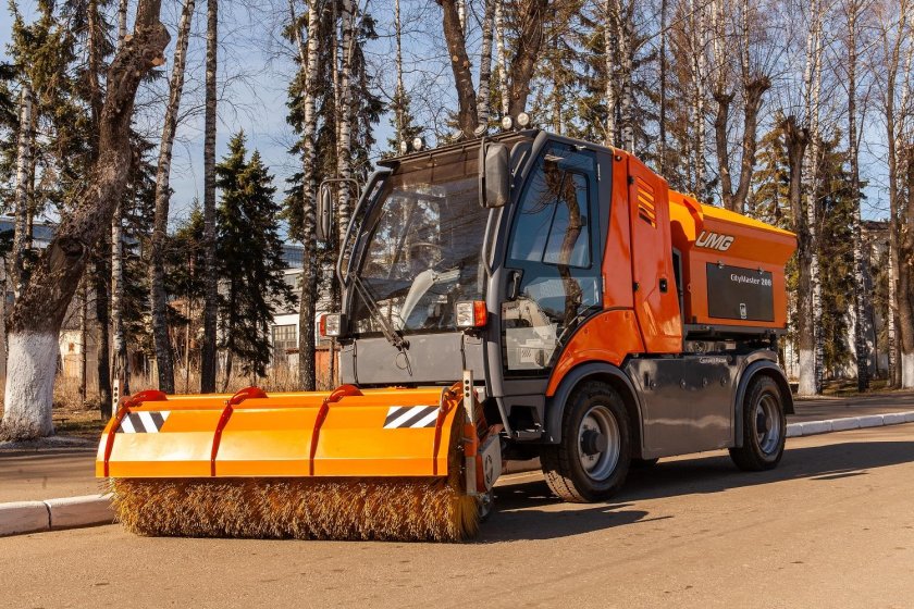 Км-2000 Коммунальная машина