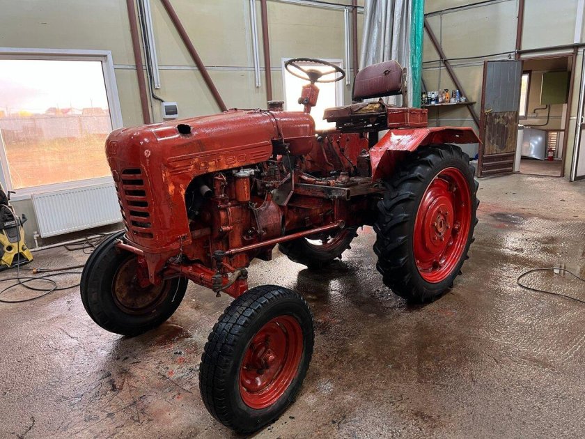 Трактор дт 20