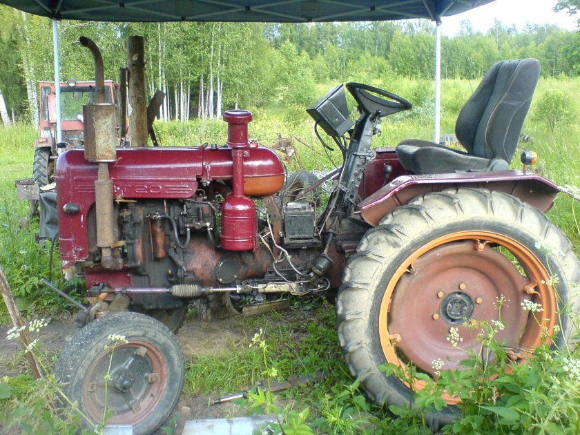 Трактор ДТ 20 В гусеничный
