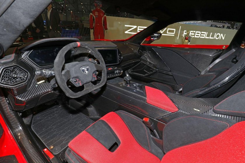 Zenvo TSR салон