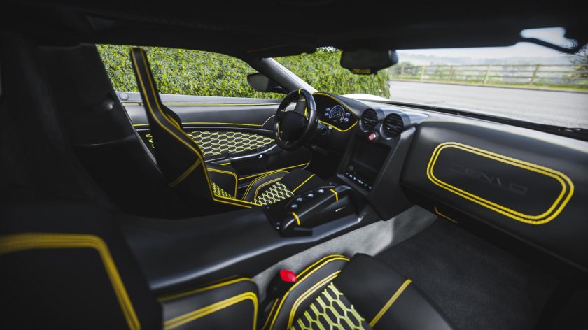 Интерьер автомобиля