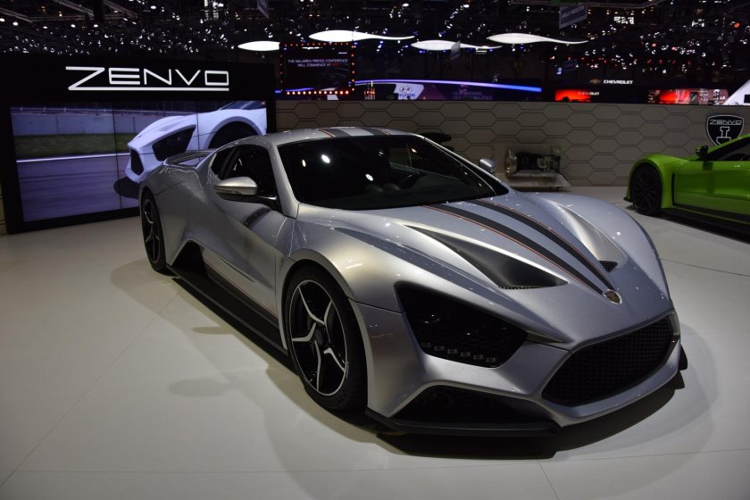 Машина Zenvo st1