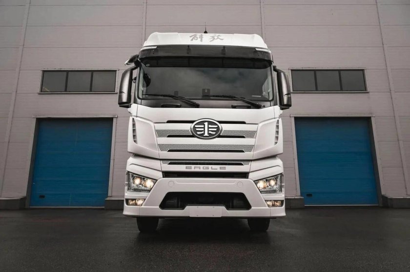 FAW j7 тягач 4х2