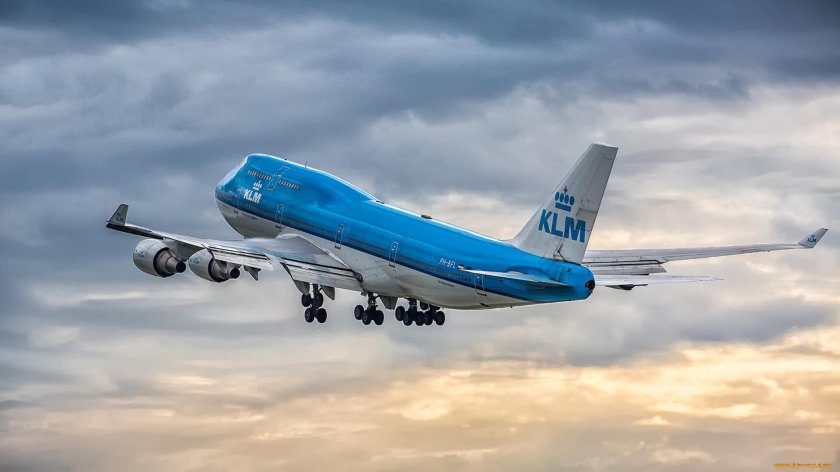 Пассажирский самолет