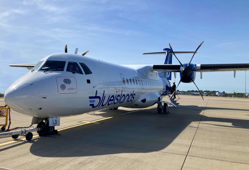 ATR 72-500 X plane 11