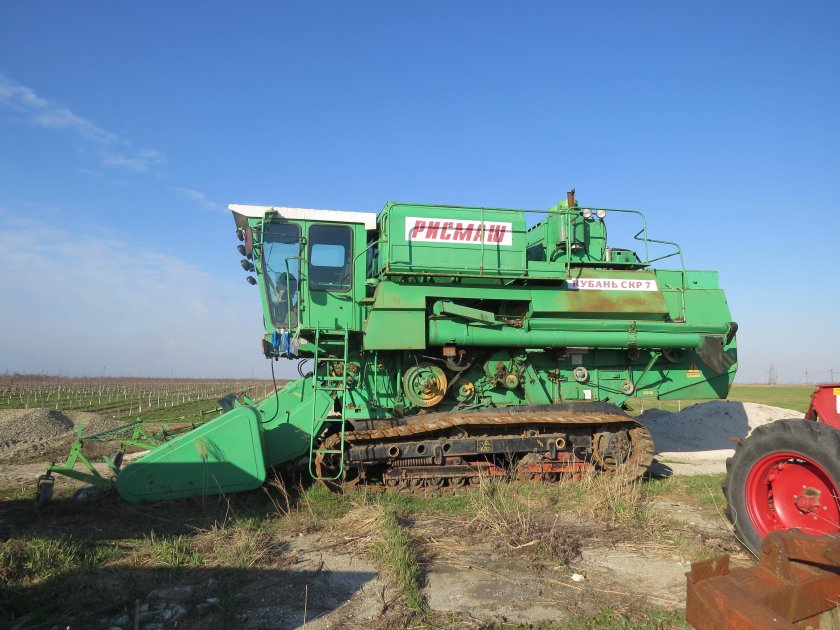 Рисоуборочный комбайн СКР-7 Кубань