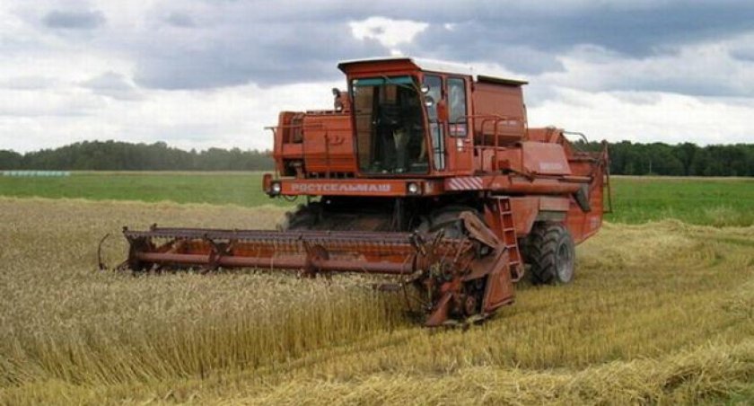 Комбайн Ростсельмаш Дон 1500