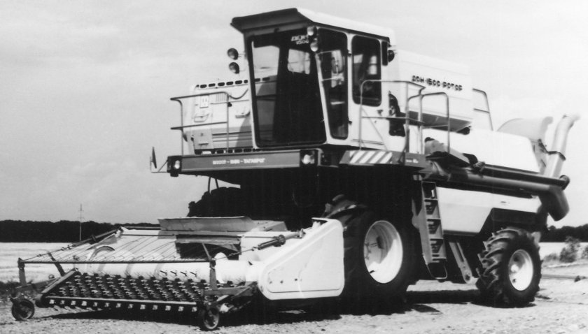 Зерноуборочный комбайн Дон 1500